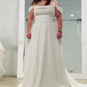 Elizabeth Off-Shoulder Cream Wedding Gown